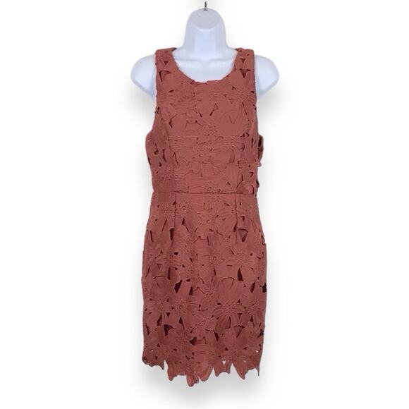 ASTR the Label Floral Lace Sleeveless Sheath Dress Pink Woodrose size Small - Picture 1 of 9